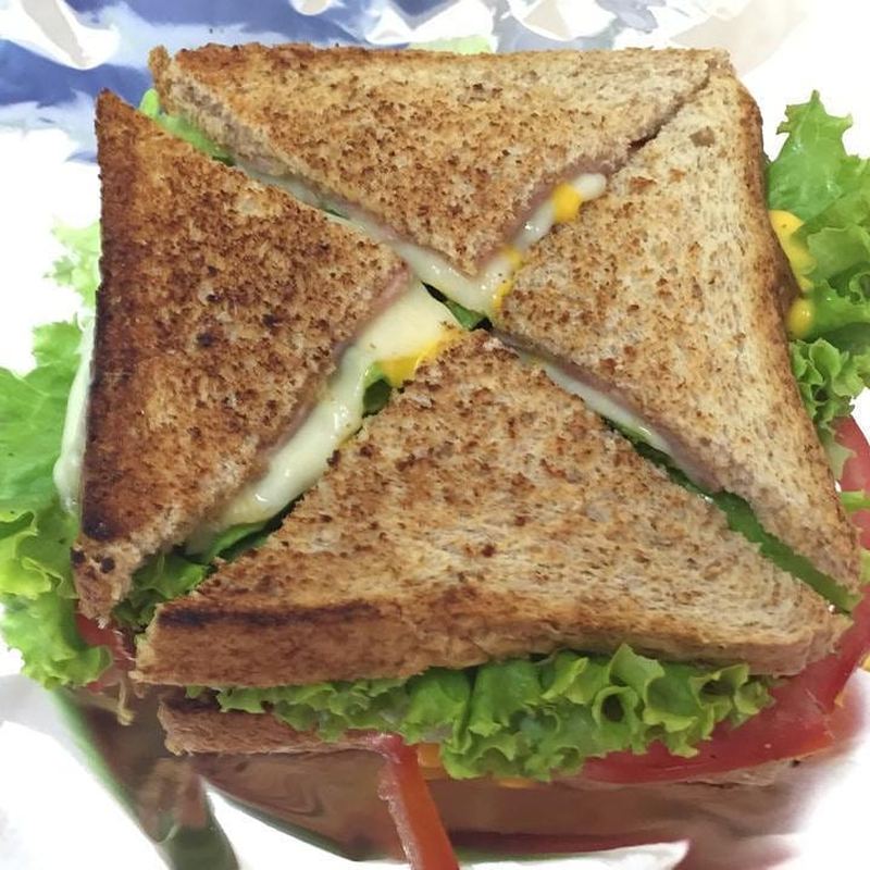Club Sandwich at Cafetería Serie 54