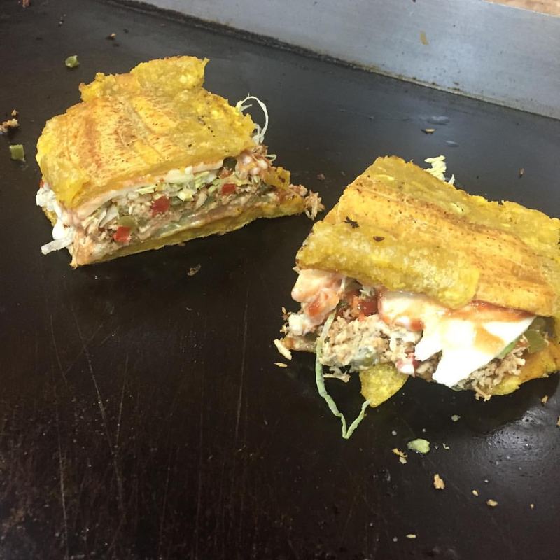 Patacón Sandwich at Cafetería Serie 54